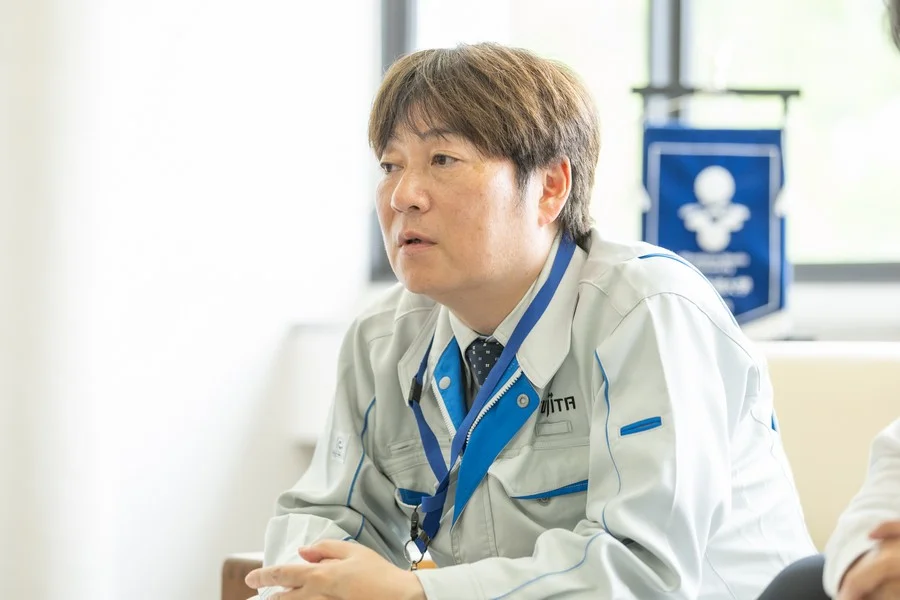吉田哲朗氏