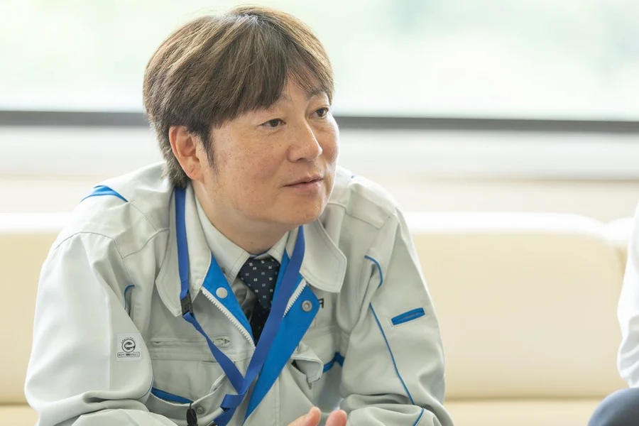 吉田哲朗氏